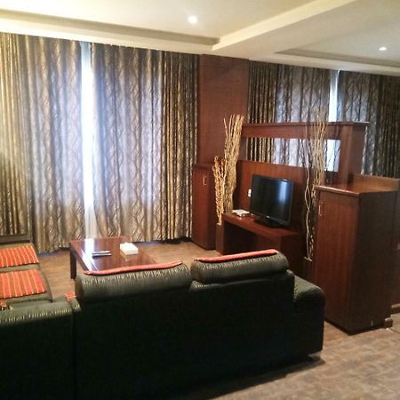 Hotel All Season Kollam Ngoại thất bức ảnh