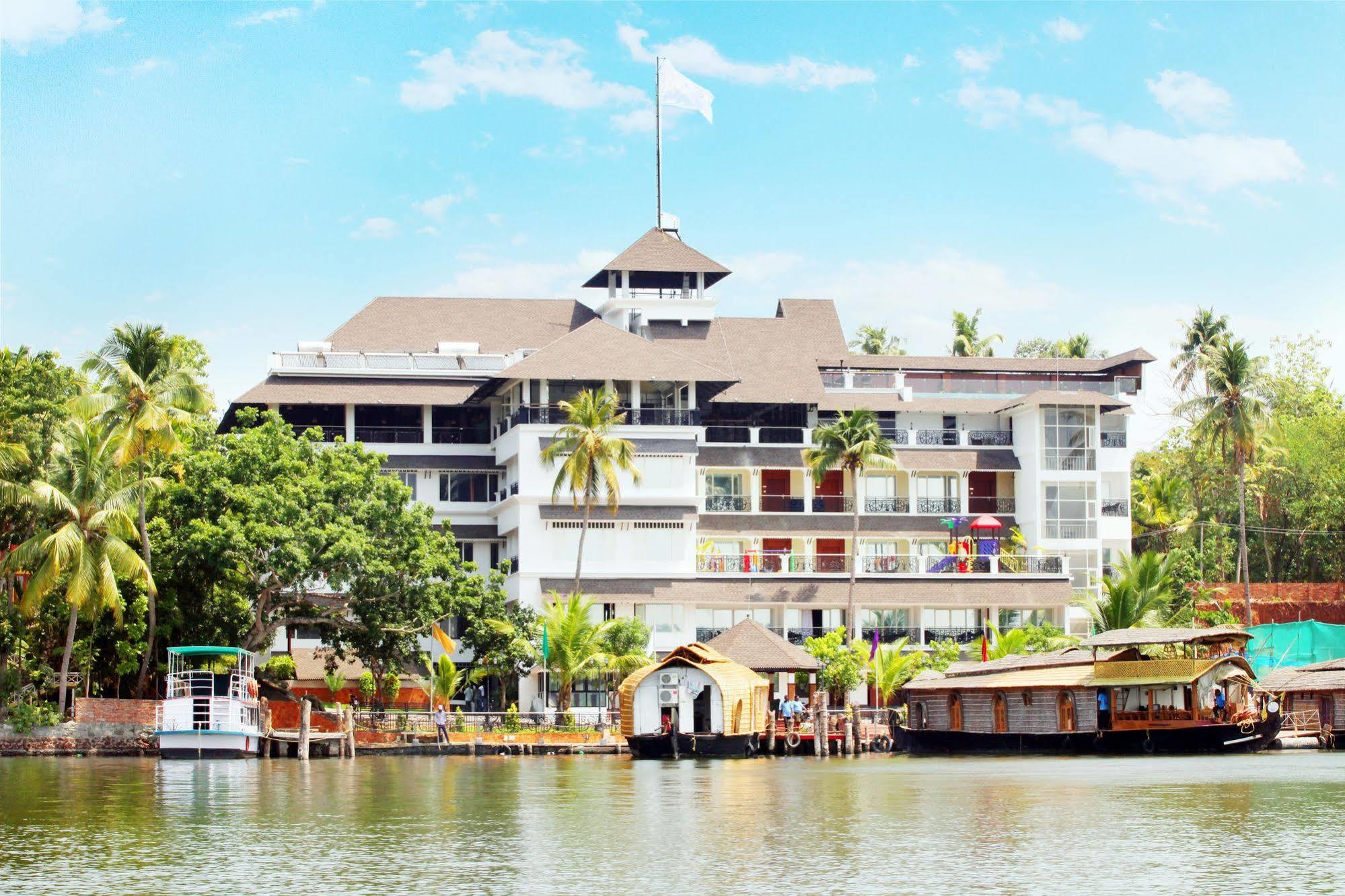 Hotel All Season Kollam Ngoại thất bức ảnh