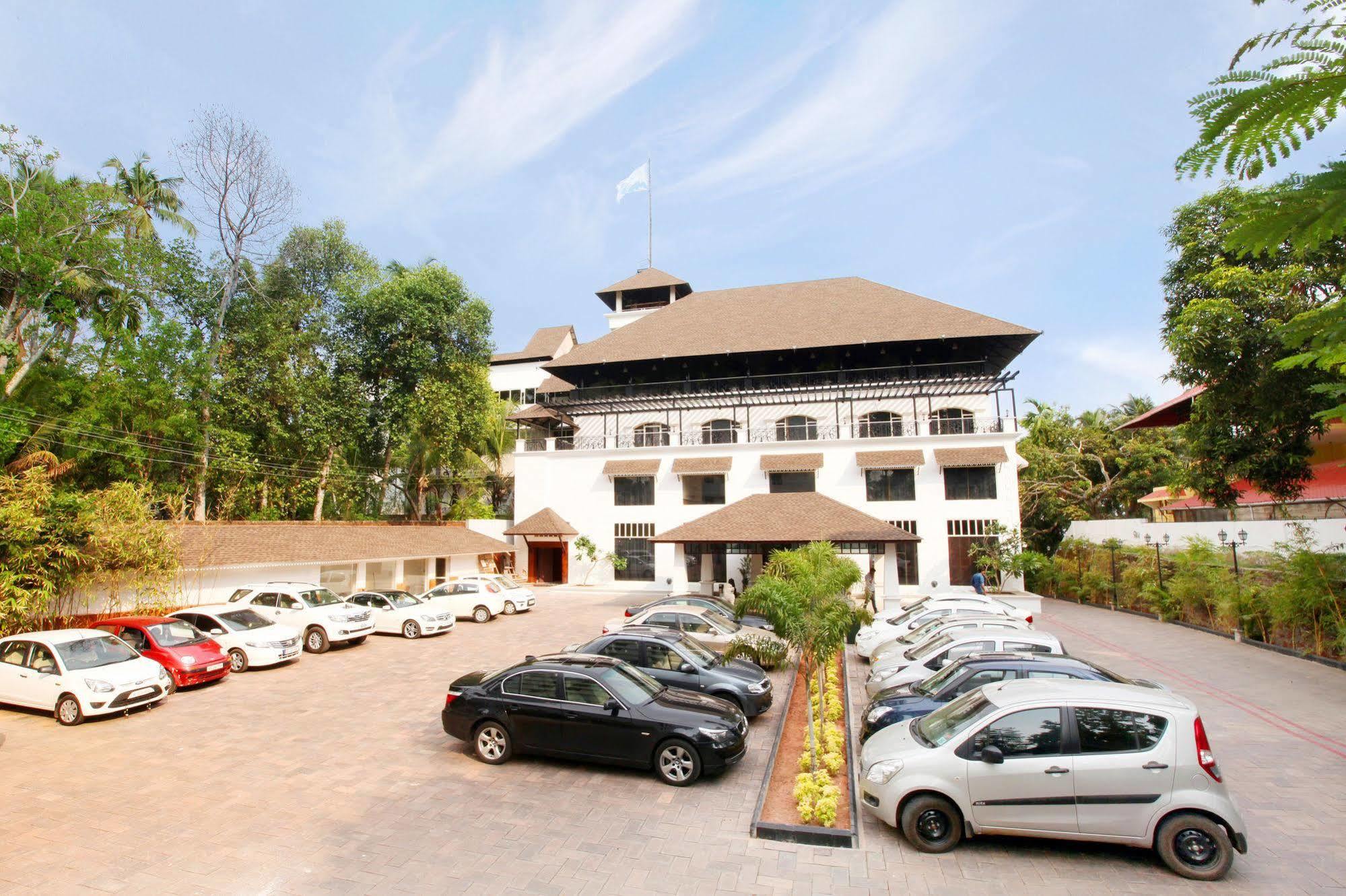 Hotel All Season Kollam Ngoại thất bức ảnh