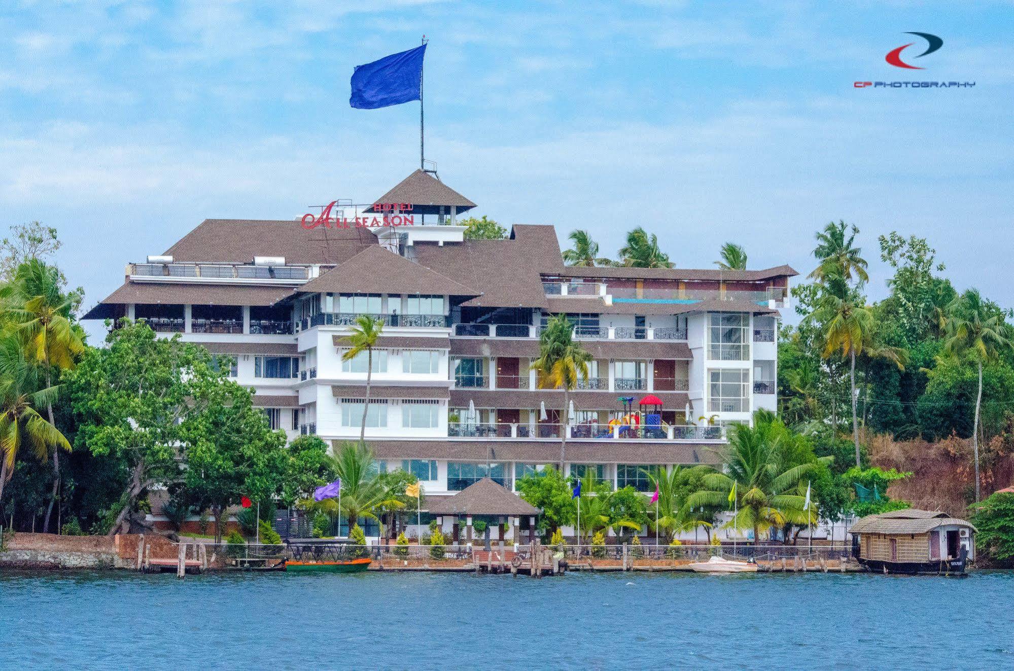 Hotel All Season Kollam Ngoại thất bức ảnh