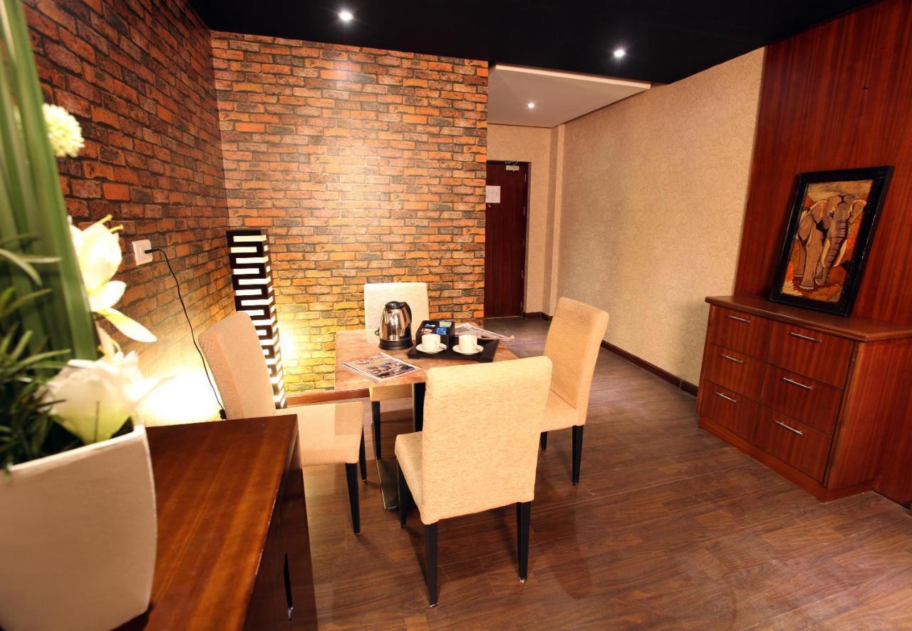 Hotel All Season Kollam Ngoại thất bức ảnh