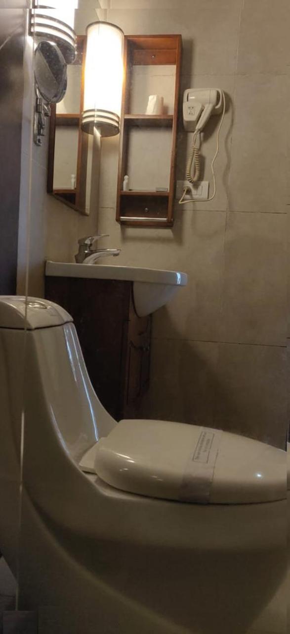 Hotel All Season Kollam Ngoại thất bức ảnh