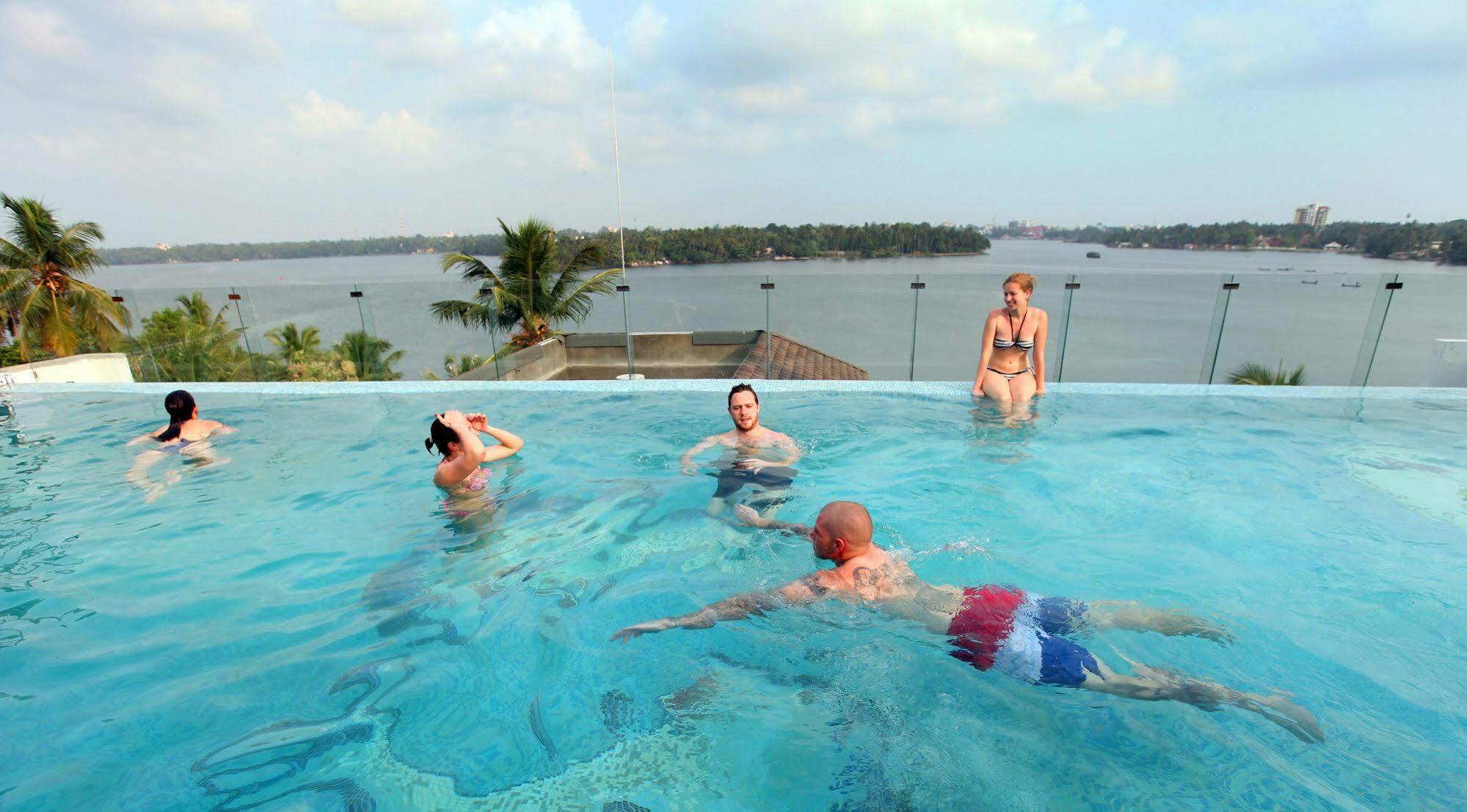Hotel All Season Kollam Ngoại thất bức ảnh